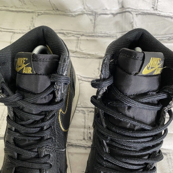 Nike Kids Black and Gold Sneakers - Picture 8 of 9